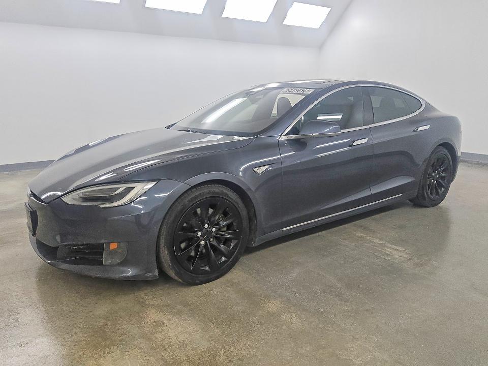65462576 :رقم المزاد ، 5YJSA1E28GF157552 vin ، 2016 Tesla Model S مزاد بيع
