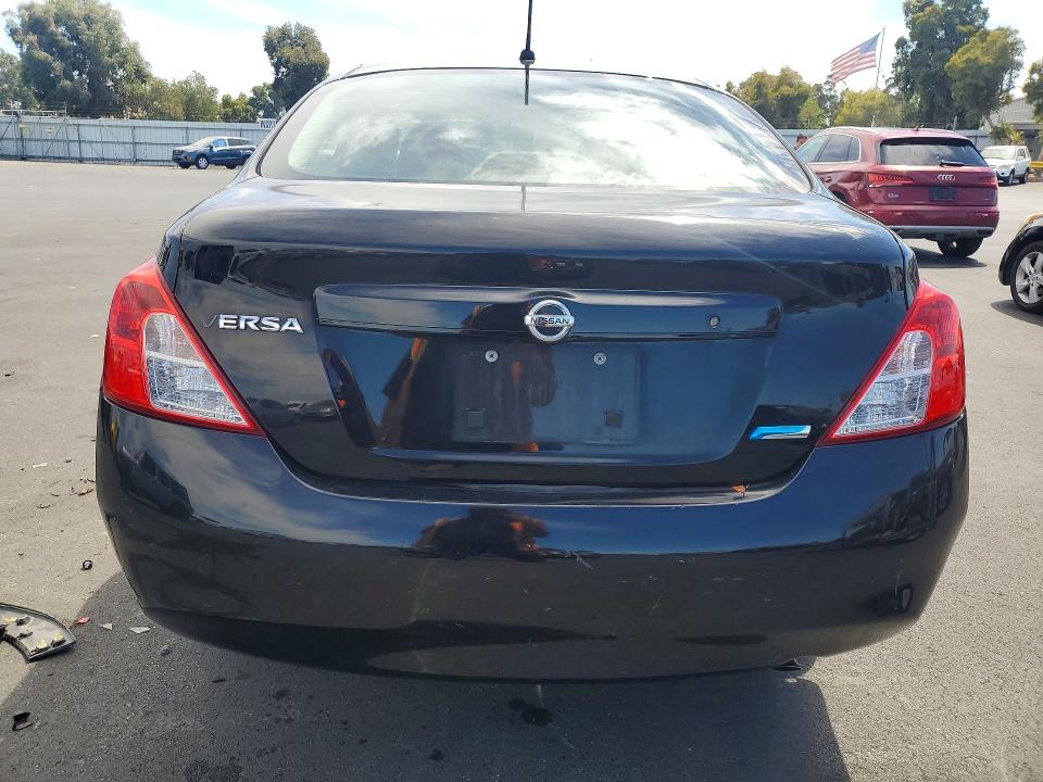 65750956 :رقم المزاد ، 3N1CN7AP8CL810991 vin ، 2012 Nissan Versa مزاد بيع