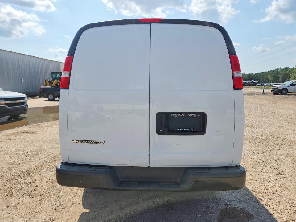 66273196 :رقم المزاد ، 1GCWGAFPXM1162802 vin ، 2021 Chevrolet Express G2500 مزاد بيع