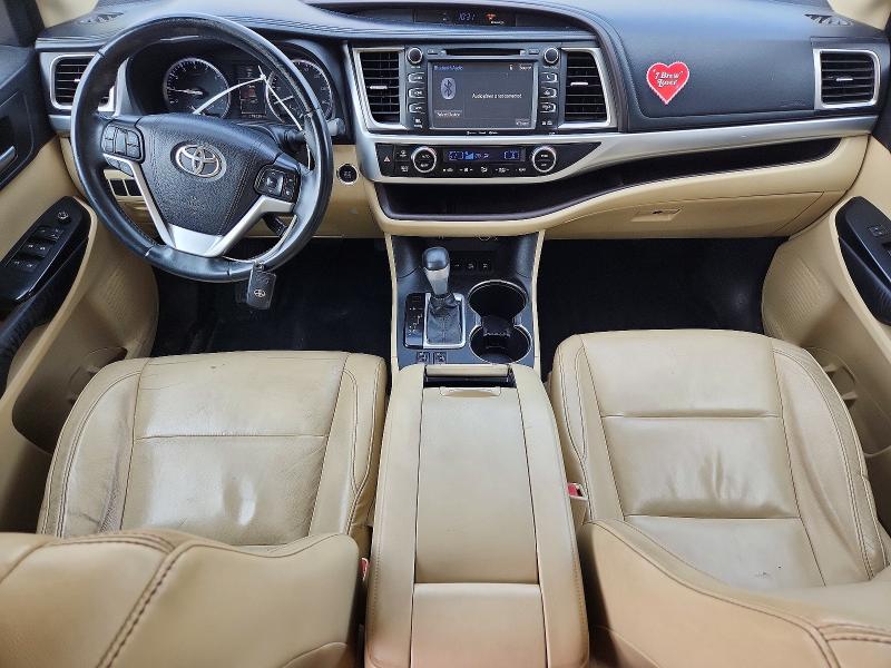 2015 Toyota Highlander მანქანა იყიდება აუქციონზე, vin: 5TDJKRFH0FS215562, აუქციონის ნომერი: 60992756