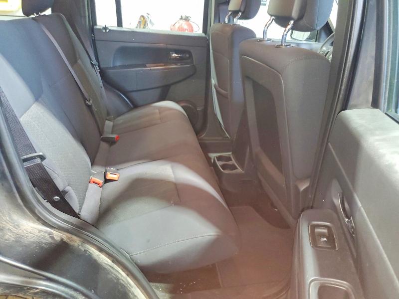 63573036 :رقم المزاد ، 1J4PN2GKXBW565384 vin ، 2011 Jeep Liberty مزاد بيع