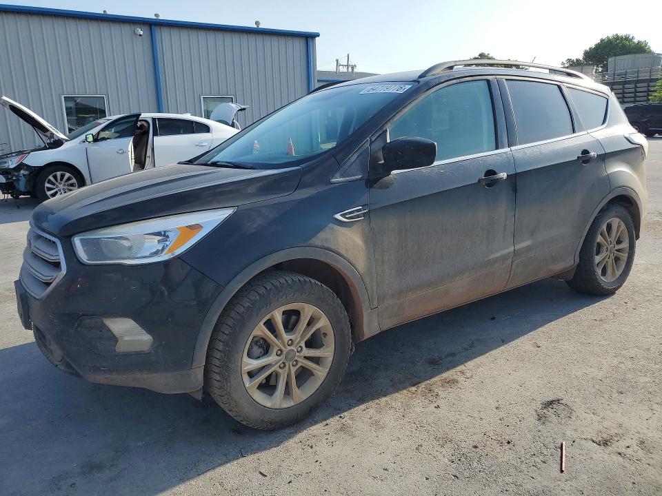 64779776 :رقم المزاد ، 1FMCU9GD8JUC86488 vin ، 2018 Ford Escape مزاد بيع