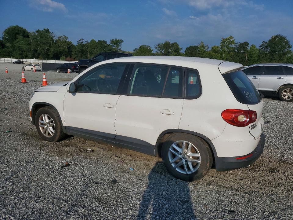 2011 Volkswagen Tiguan მანქანა იყიდება აუქციონზე, vin: WVGAV7AX0BW526845, აუქციონის ნომერი: 66594446
