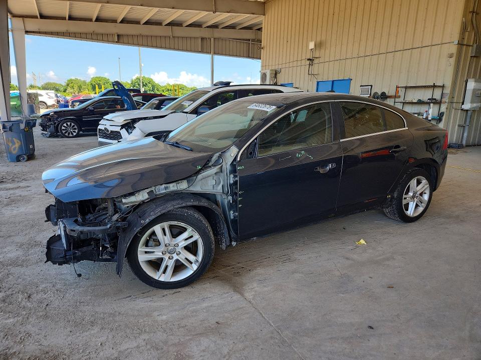 64632676 :رقم المزاد ، YV140MFB2F1306065 vin ، 2015 Volvo S60 مزاد بيع