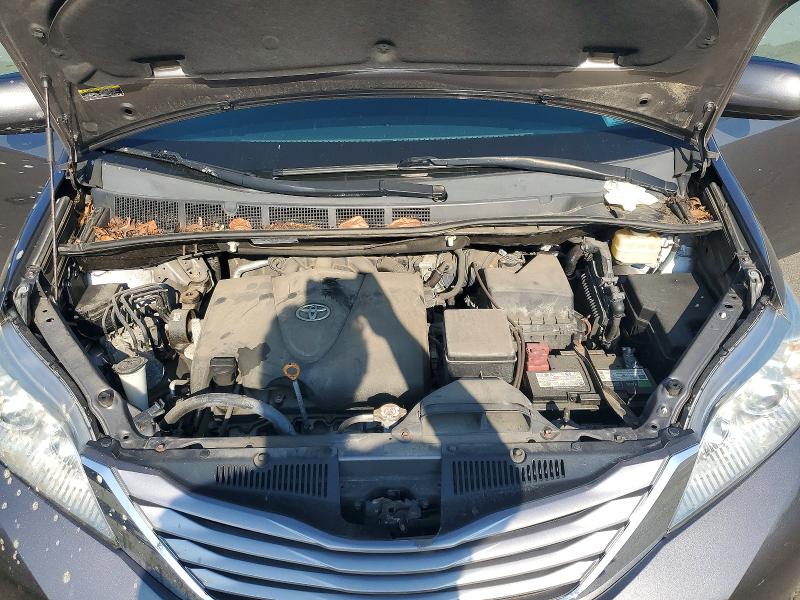66096306 :رقم المزاد ، 5TDYZ3DC3HS875161 vin ، 2017 Toyota Sienna مزاد بيع