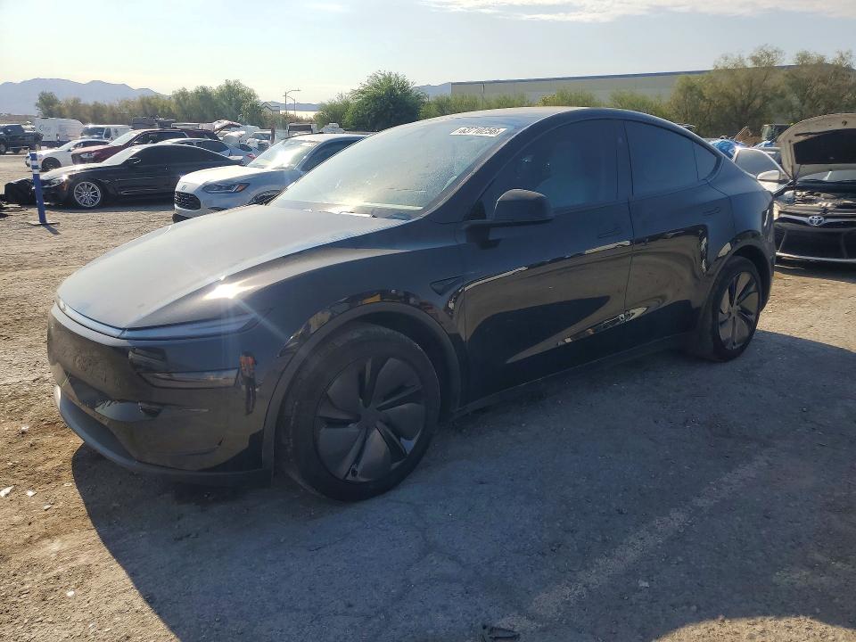 63710256 :رقم المزاد ، 7SAYGDEE8TF400648 vin ، 2026 Tesla Model Y مزاد بيع