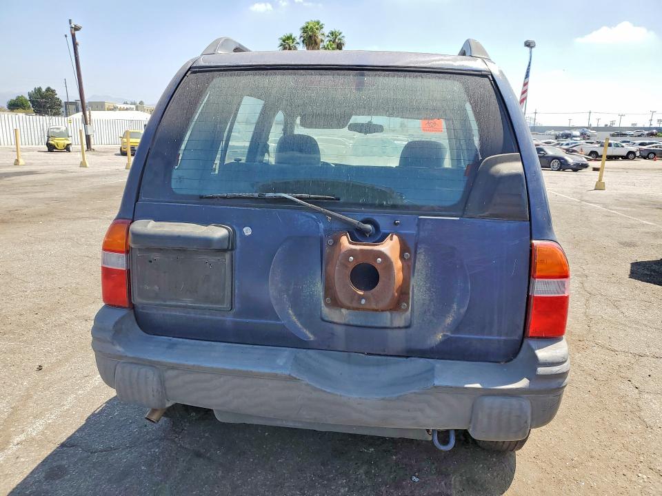 65065766 :رقم المزاد ، 2CNBE13C4Y6905118 vin ، 2000 Chevrolet Tracker مزاد بيع