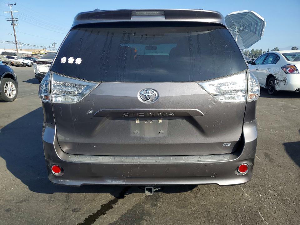 Продажа на аукционе авто 2015 Toyota Sienna, vin: 5TDXK3DC3FS655967, номер лота: 63607186