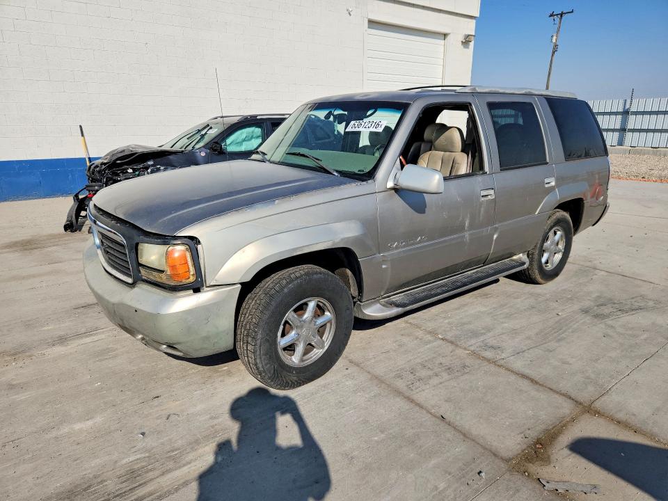 Aukcja sprzedaży 2000 Cadillac Escalade, vin: 1GYEK63R3YR180864, numer aukcji: 63612316