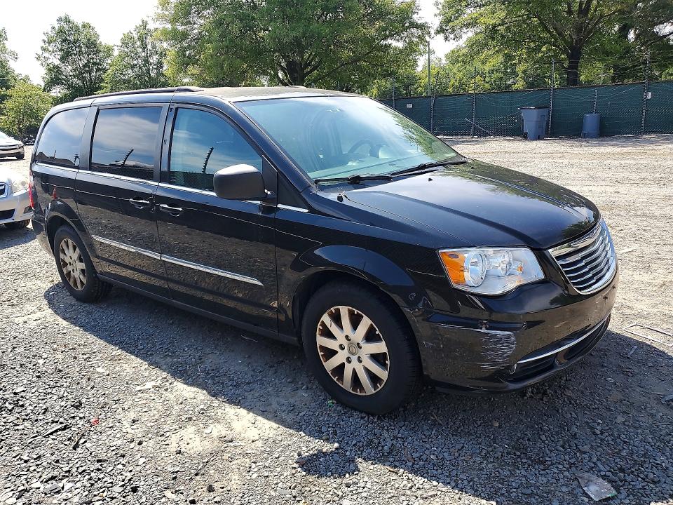 65529826 :رقم المزاد ، 2C4RC1BG5GR247996 vin ، 2016 Chrysler Town & Country مزاد بيع
