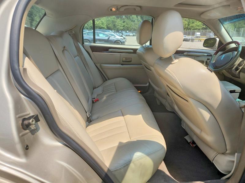 Продаж на аукціоні авто 2005 Lincoln Town Car, vin: 1LNHM82W25Y670645, номер лоту: 65209956