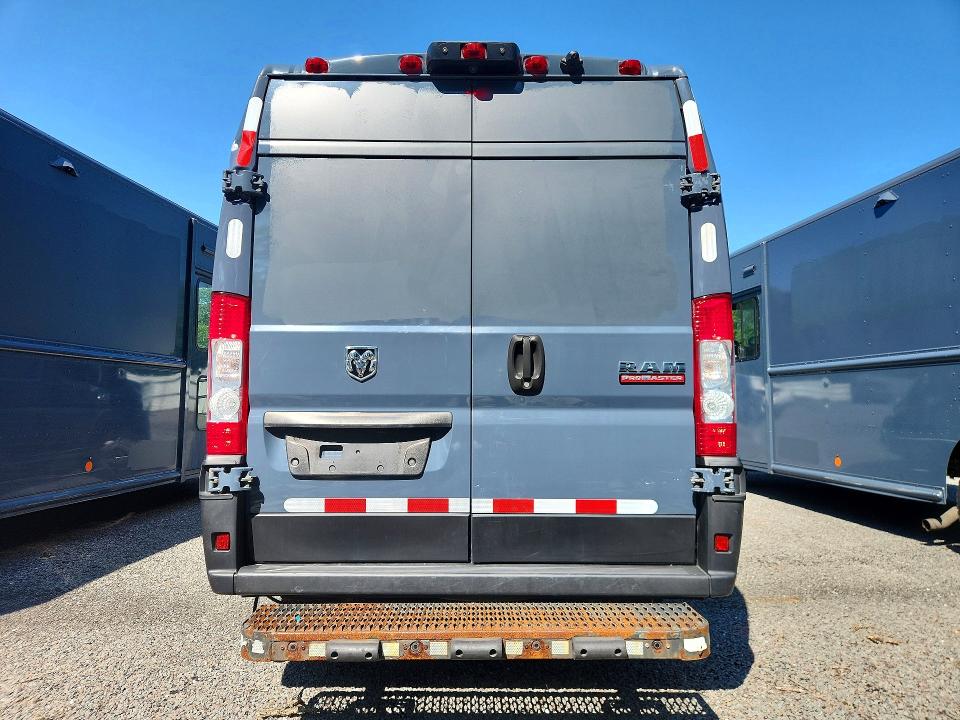 60793406 :رقم المزاد ، 3C6MRVJG5ME541260 vin ، 2021 Ram Promaster 3500 مزاد بيع