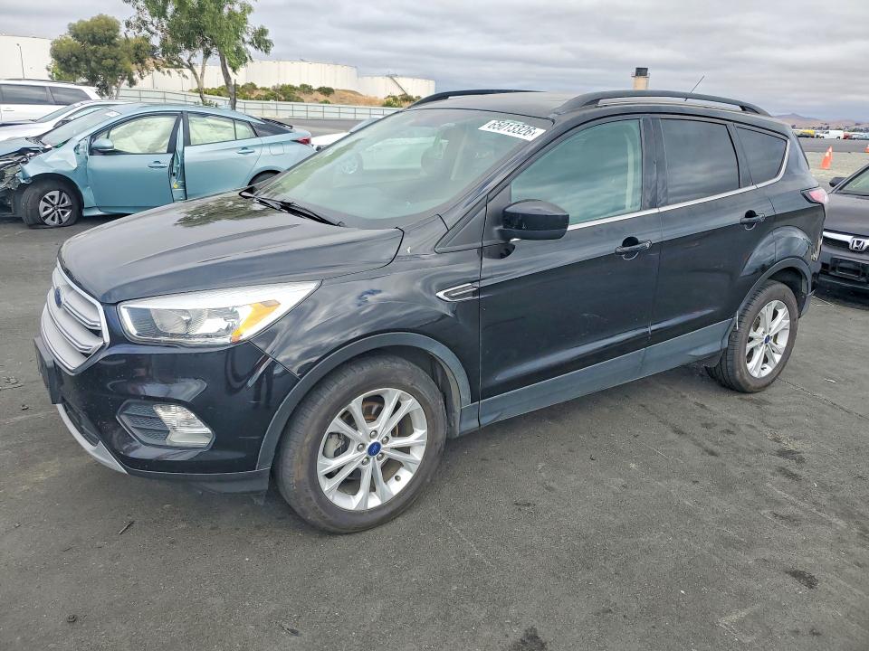 2018 Ford Escape მანქანა იყიდება აუქციონზე, vin: 1FMCU0GD1JUB29073, აუქციონის ნომერი: 65013326