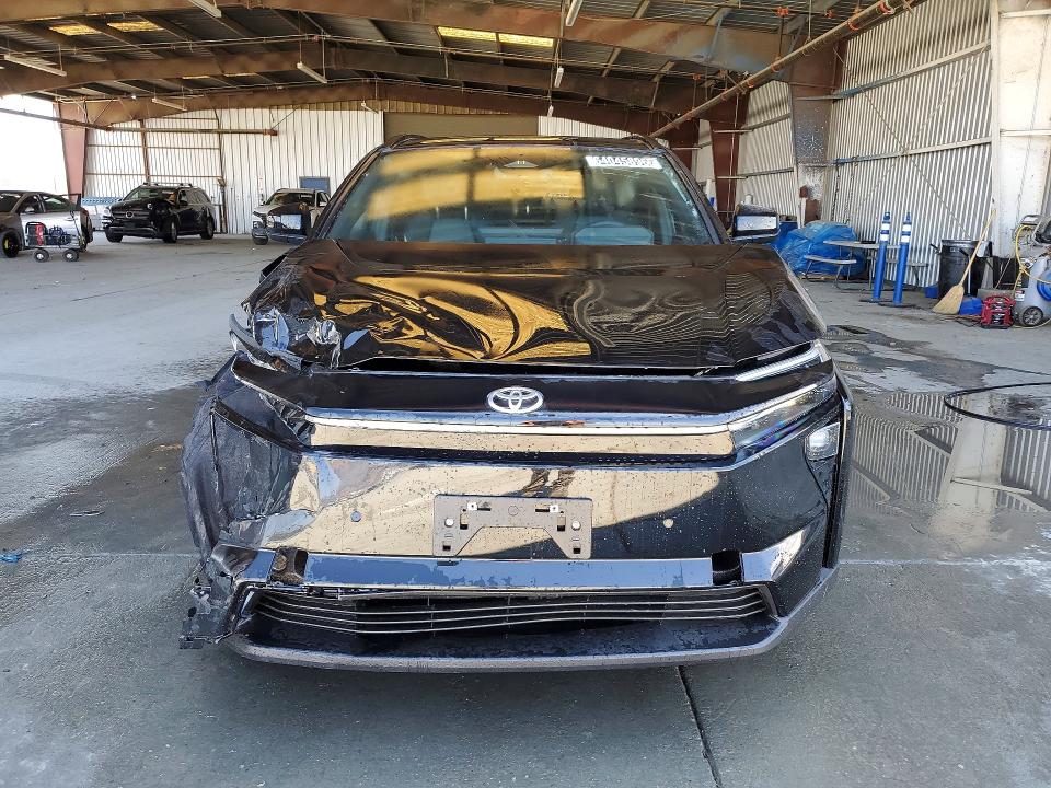 Продаж на аукціоні авто 2026 Toyota Bz, vin: JTMBCAEBXTJ013370, номер лоту: 64045896