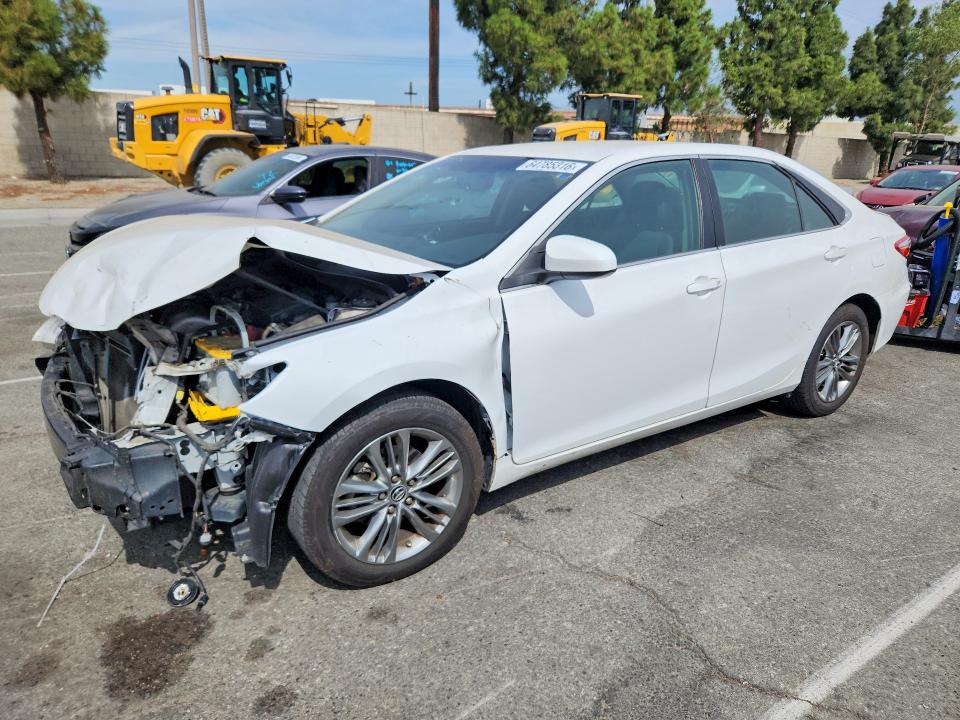 Aukcja sprzedaży 2015 Toyota Camry, vin: 4T1BF1FK2FU974016, numer aukcji: 64785316
