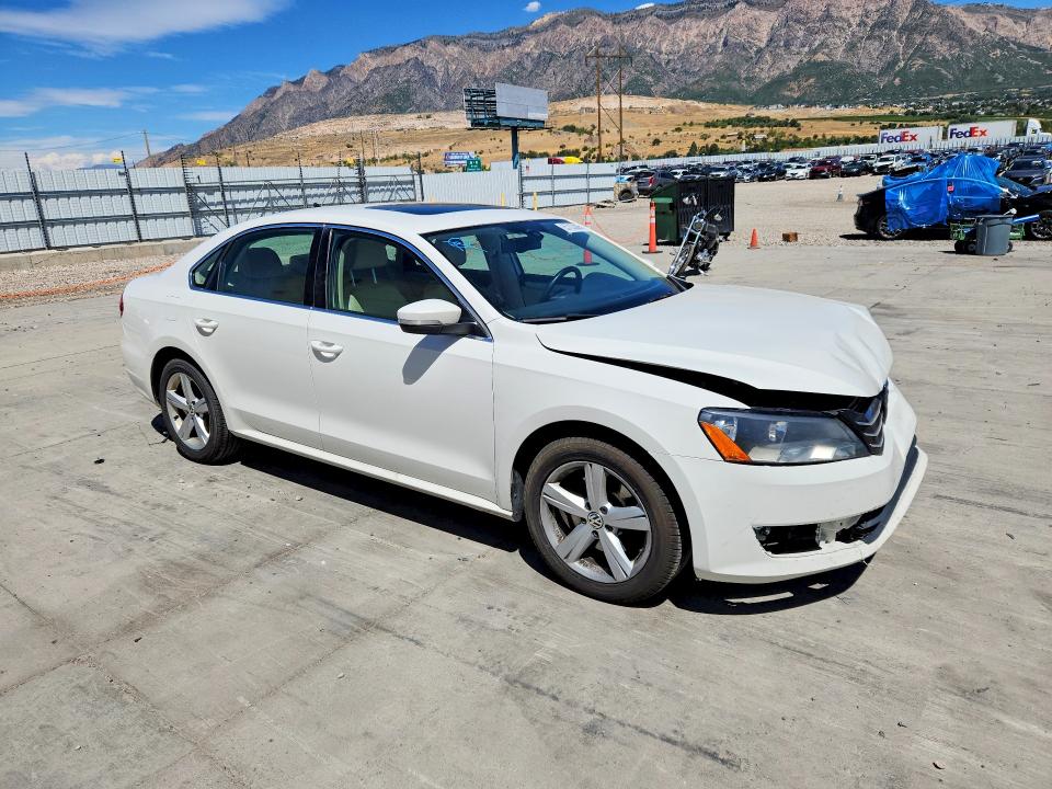 Продажа на аукционе авто 2013 Volkswagen Passat, vin: 1VWBH7A31DC127005, номер лота: 65703396