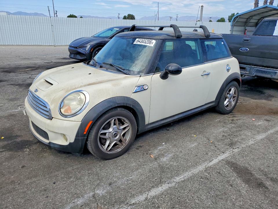 Продажа на аукционе авто 2010 Mini Cooper, vin: WMWMF7C56ATZ73994, номер лота: 64305206