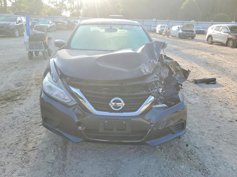 2018 Nissan Altima მანქანა იყიდება აუქციონზე, vin: 1N4AL3AP8JC480190, აუქციონის ნომერი: 66507246