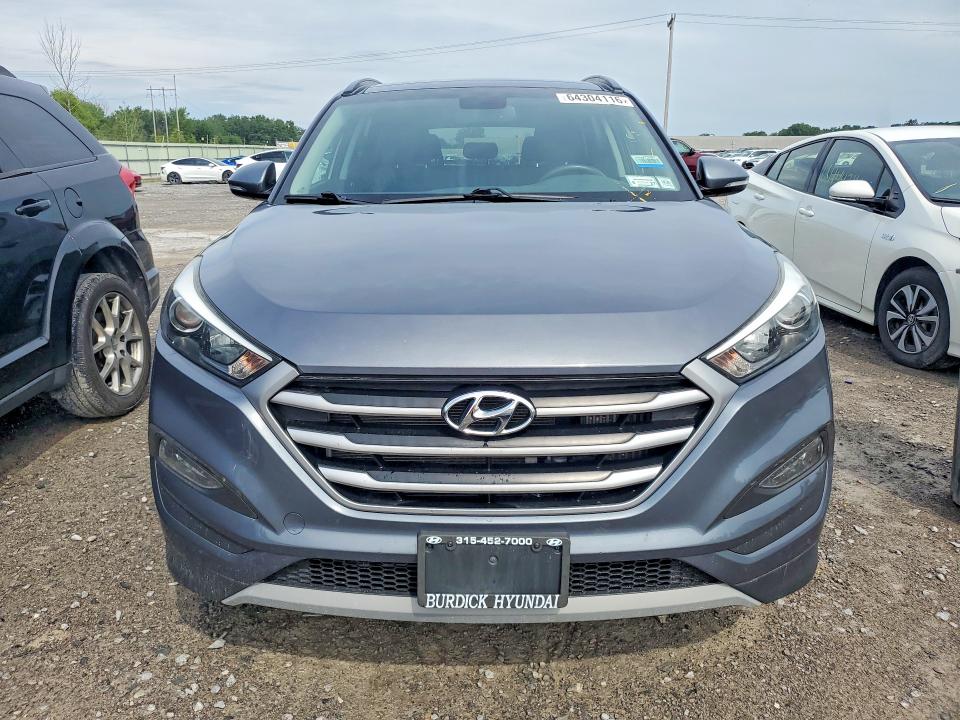 64304116 :رقم المزاد ، KM8J3CA2XJU757863 vin ، 2018 Hyundai Tucson مزاد بيع