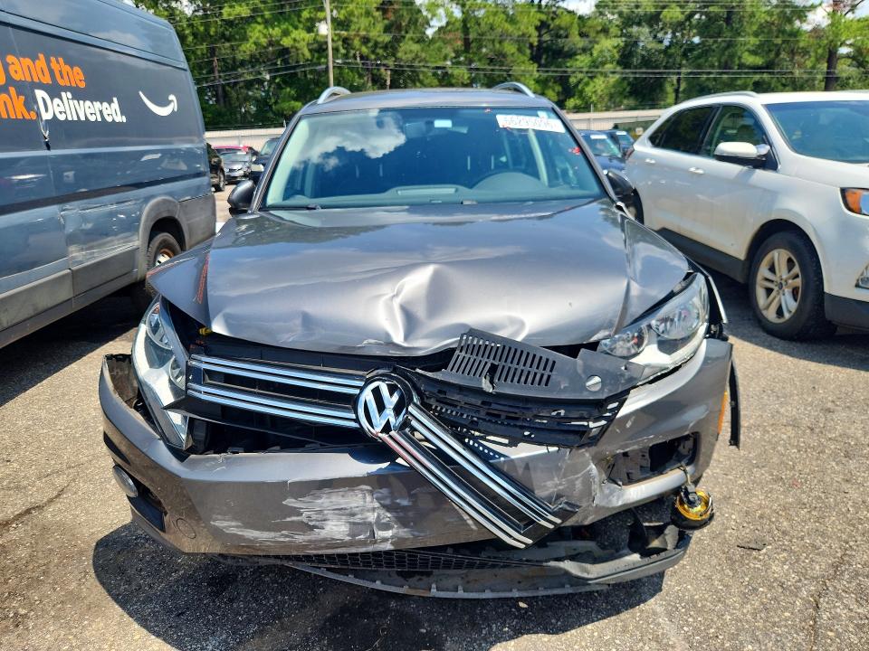 66295096 :رقم المزاد ، WVGAV3AX6EW622962 vin ، 2014 Volkswagen Tiguan مزاد بيع