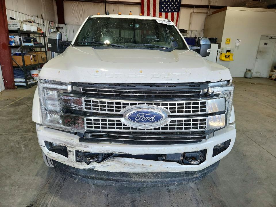 65370256 :رقم المزاد ، 1FT8W4DT0KEF94530 vin ، 2019 Ford F450 مزاد بيع