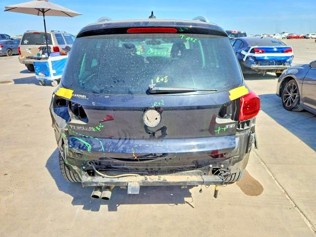 65527446 :رقم المزاد ، WVGRV7AX7HK017645 vin ، 2017 Volkswagen Tiguan مزاد بيع