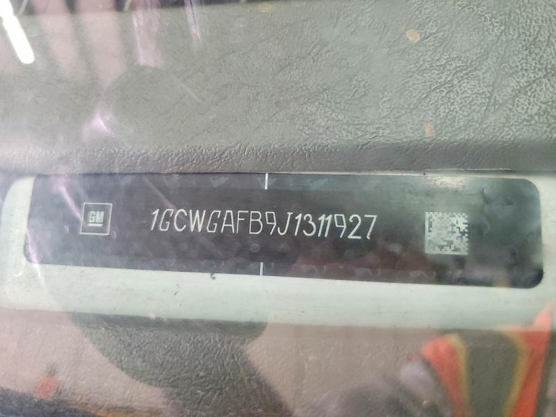 65138796 :رقم المزاد ، 1GCWGAFB9J1311927 vin ، 2018 Chevrolet Express G2500 مزاد بيع