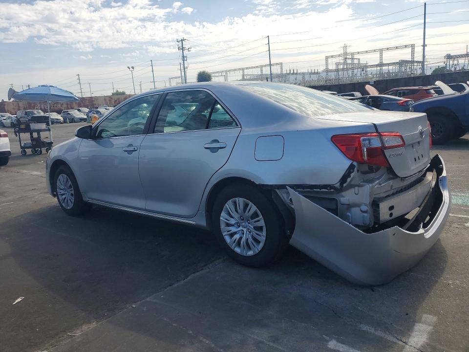 64420966 :رقم المزاد ، 4T4BF1FK7CR164981 vin ، 2012 Toyota Camry مزاد بيع