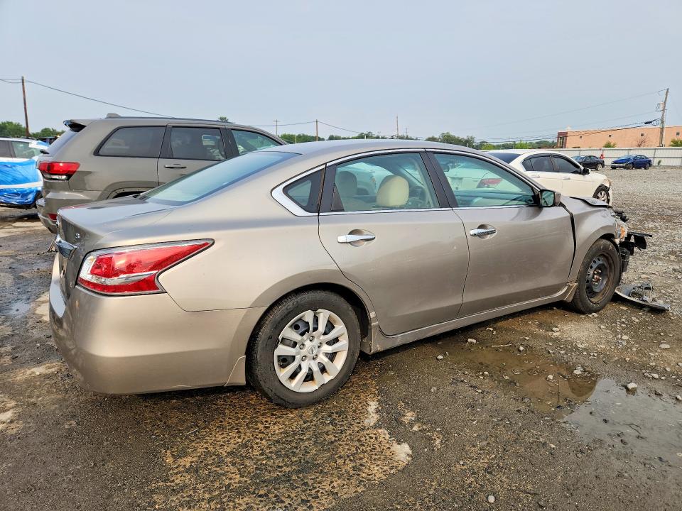 2015 Nissan Altima მანქანა იყიდება აუქციონზე, vin: 1N4AL3AP7FC225036, აუქციონის ნომერი: 64753686