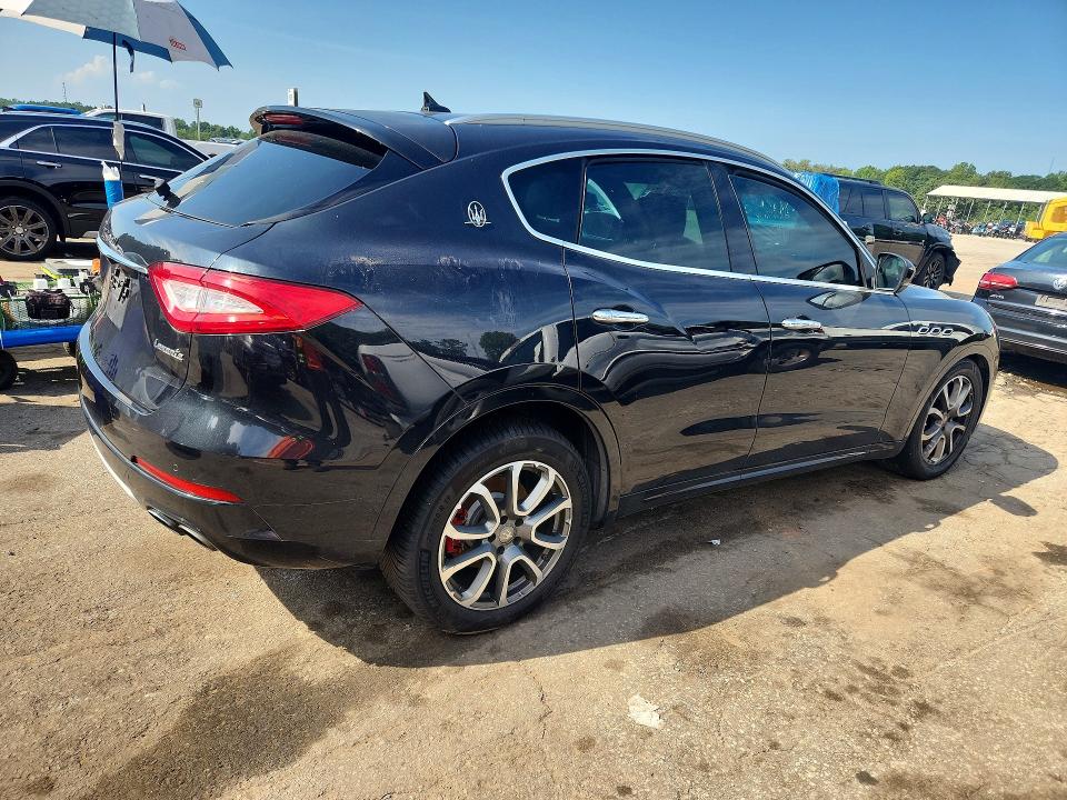 Продажа на аукционе авто 2017 Maserati Levante, vin: ZN661XUL9HX233266, номер лота: 64919996