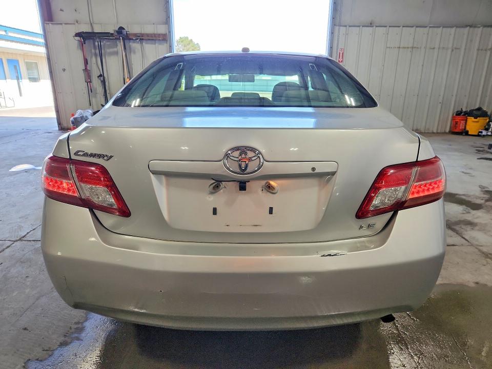 67091586 :رقم المزاد ، 4T1BF3EK8BU134071 vin ، 2011 Toyota Camry مزاد بيع