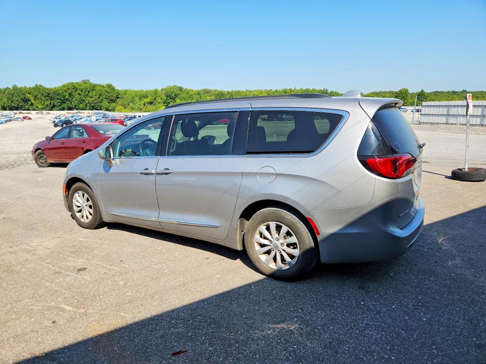 Продажа на аукционе авто 2017 Chrysler Pacifica, vin: 2C4RC1BG3HR576780, номер лота: 64336426