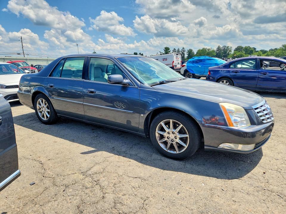 2011 Cadillac Dts მანქანა იყიდება აუქციონზე, vin: 1G6KD5E64BU122737, აუქციონის ნომერი: 64114766