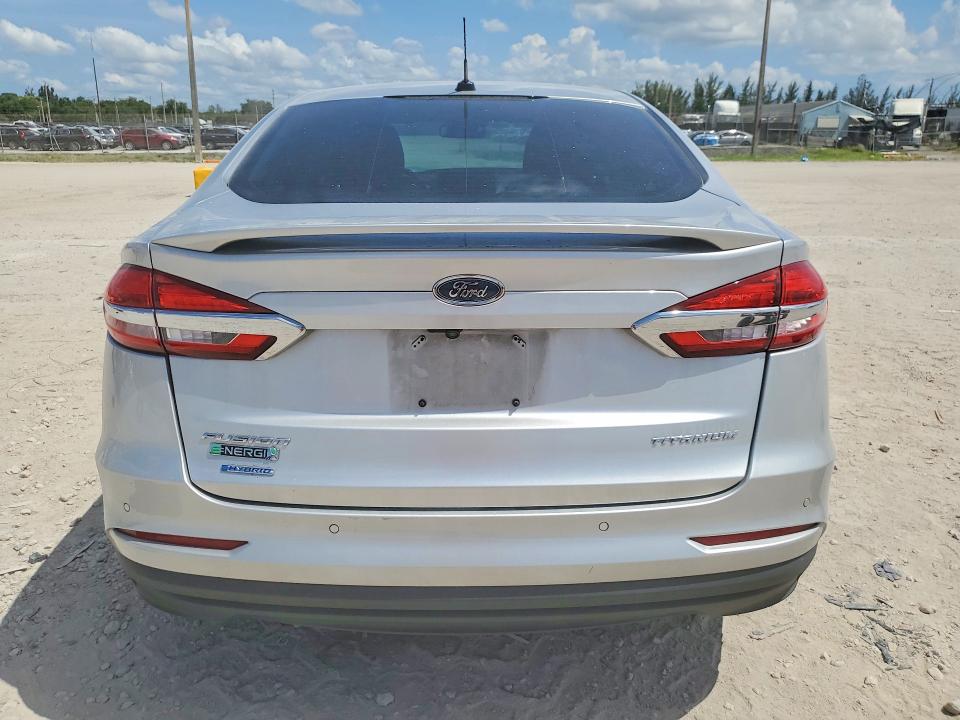 64339876 :رقم المزاد ، 3FA6P0SU9KR185308 vin ، 2019 Ford Fusion مزاد بيع