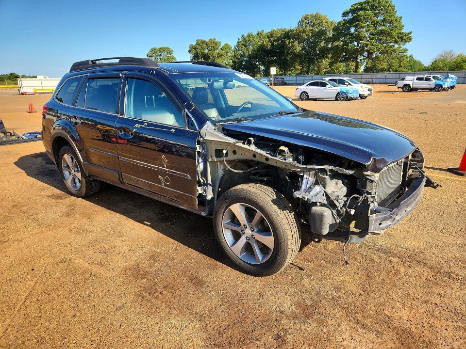 Продаж на аукціоні авто 2014 Subaru Outback, vin: 4S4BRCPCXE3269463, номер лоту: 64301586