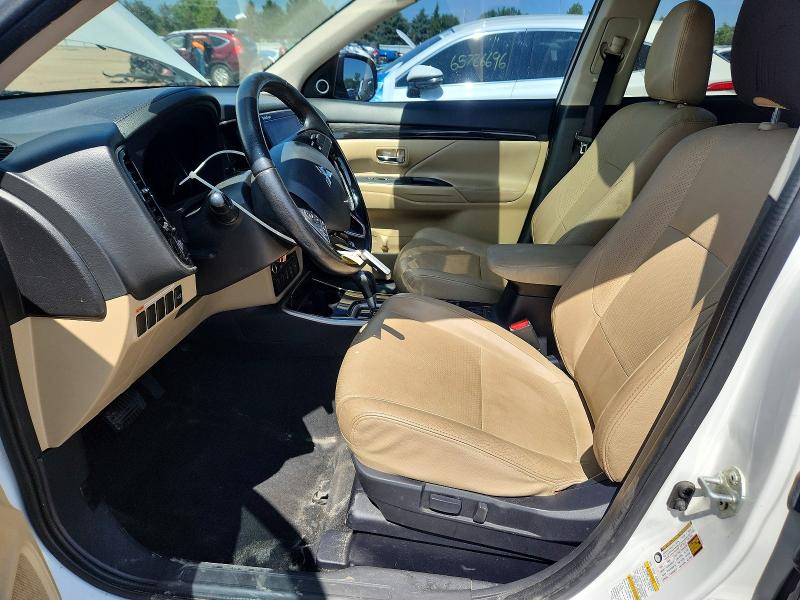 65572676 :رقم المزاد ، JA4AZ3A33JZ071740 vin ، 2018 Mitsubishi Outlander مزاد بيع