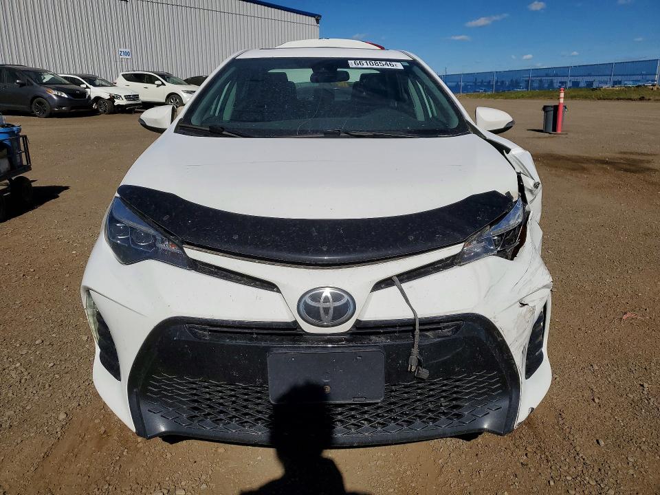 66108546 :رقم المزاد ، 2T1BURHE3HC957337 vin ، 2017 Toyota Corolla مزاد بيع