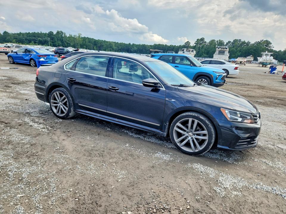 2017 Volkswagen Passat მანქანა იყიდება აუქციონზე, vin: 1VWDT7A38HC031725, აუქციონის ნომერი: 63732506