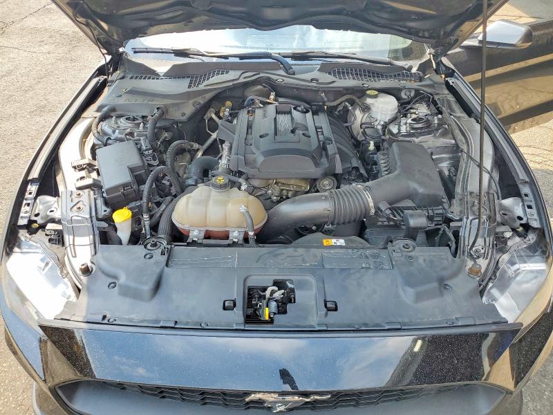 63213546 :رقم المزاد ، 1FA6P8TH2J5113108 vin ، 2018 Ford Mustang مزاد بيع