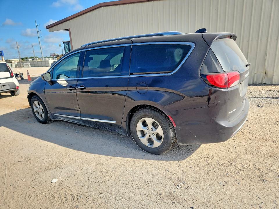 Продажа на аукционе авто 2017 Chrysler Pacifica, vin: 2C4RC1EG2HR684027, номер лота: 62615176