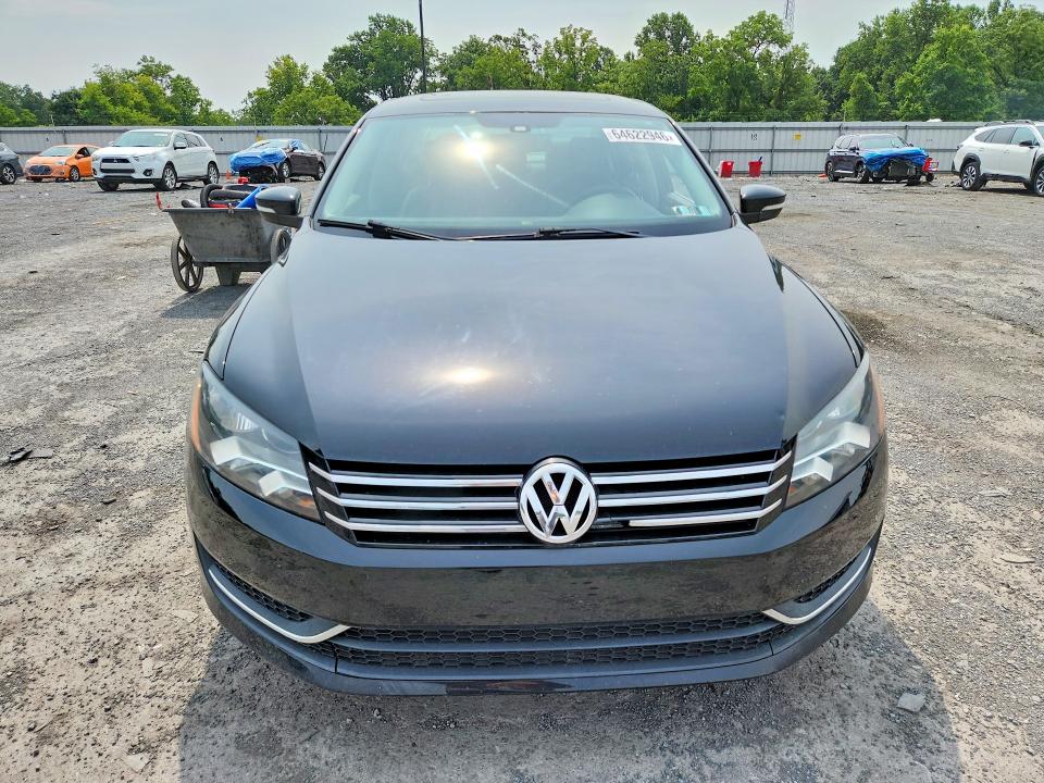 64622946 :رقم المزاد ، 1VWBP7A31DC080464 vin ، 2013 Volkswagen Passat مزاد بيع