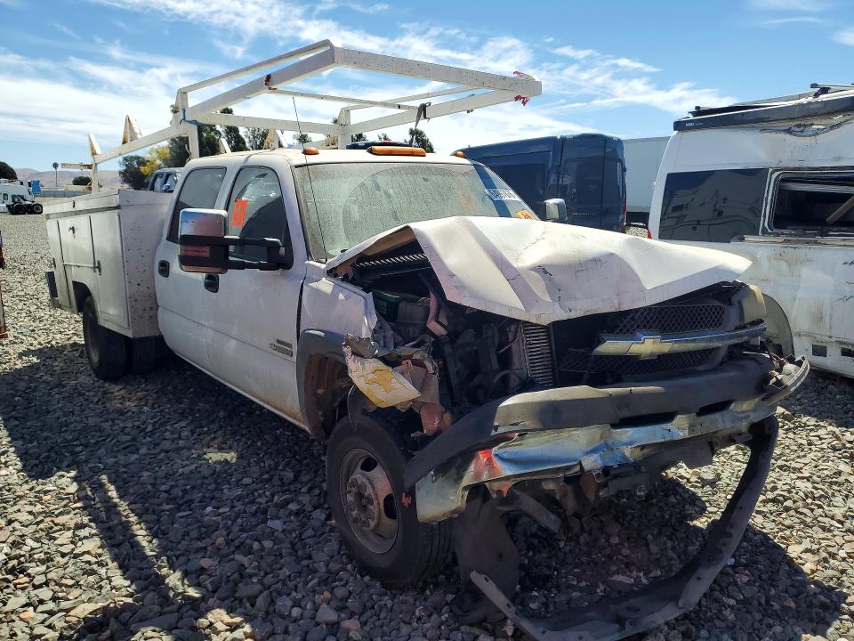 Продажа на аукционе авто 2004 Chevrolet Silverado, vin: 1GBJC33104F122883, номер лота: 64997676
