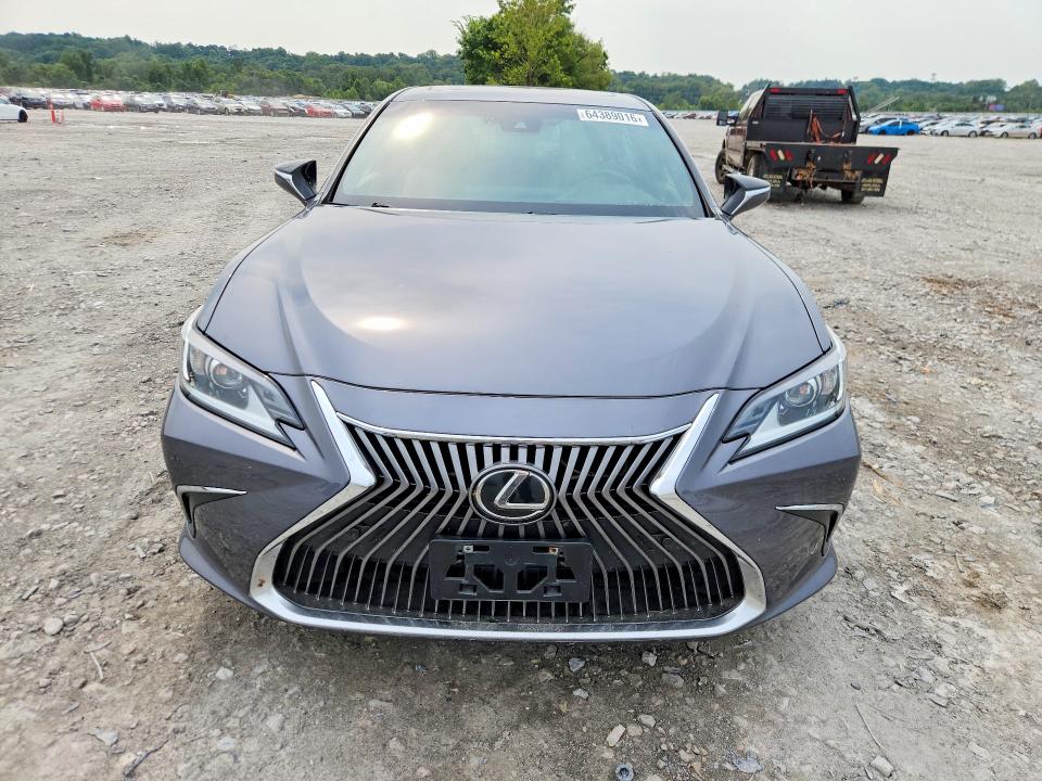 64389016 :رقم المزاد ، 58ADZ1B10LU075687 vin ، 2020 Lexus Es مزاد بيع