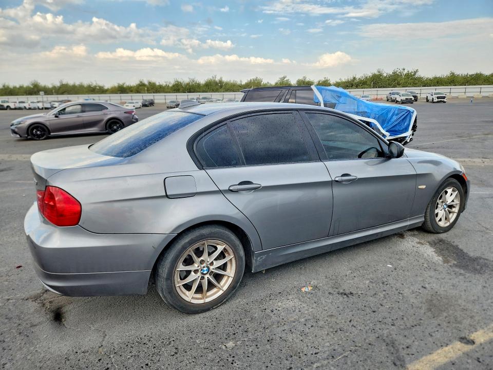 64743066 :رقم المزاد ، WBAPH5G58ANM70154 vin ، 2010 Bmw 328 مزاد بيع