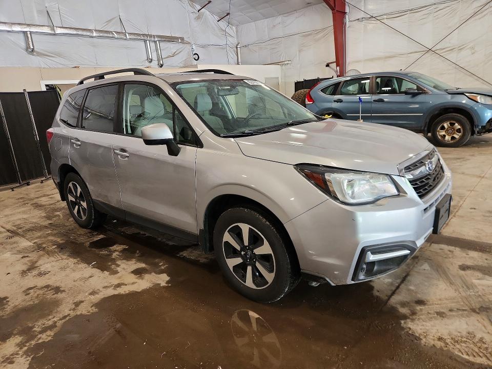 62415076 :رقم المزاد ، JF2SJAEC2JH527959 vin ، 2018 Subaru Forester مزاد بيع