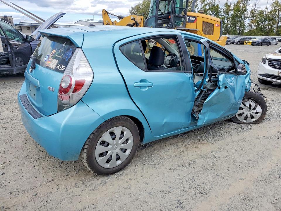 Продажа на аукционе авто 2014 Toyota Prius C, vin: JTDKDTB34E1077767, номер лота: 67001836