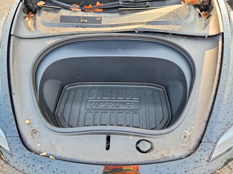 64032866 :رقم المزاد ، 5YJ3E1EB5SF933251 vin ، 2025 Tesla Model 3 مزاد بيع