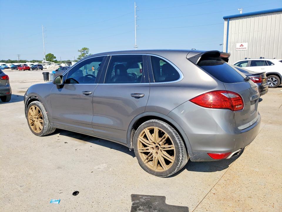 67141756 :رقم المزاد ، WP1AB2A21CLA40356 vin ، 2012 Porsche Cayenne مزاد بيع