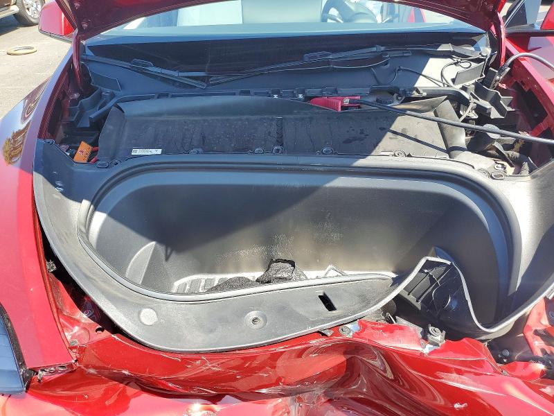 64827406 :رقم المزاد ، 7SAYGAEE8RF163831 vin ، 2024 Tesla Model Y مزاد بيع