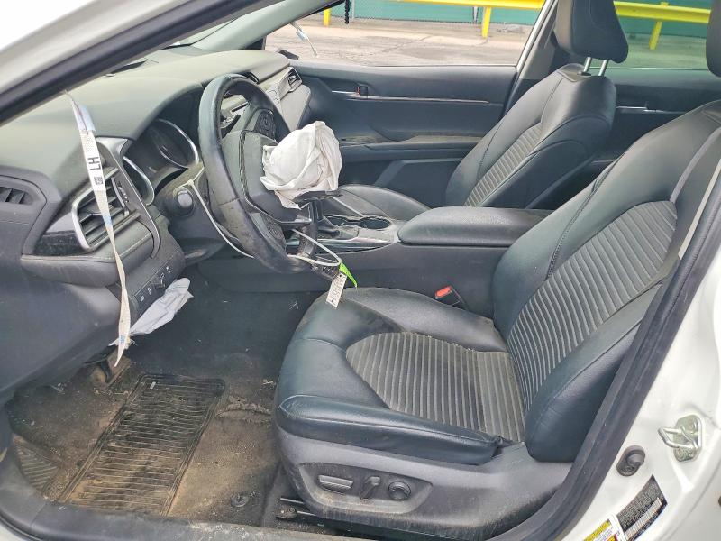 64718536 :رقم المزاد ، 4T1G11AK9LU358126 vin ، 2020 Toyota Camry مزاد بيع
